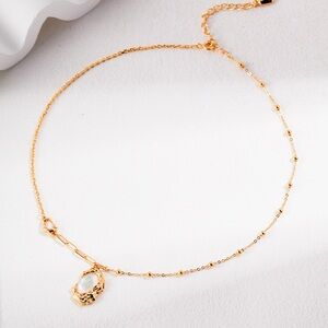 Elegant Gold Chain Bracelet with Pearl Accent (gold)